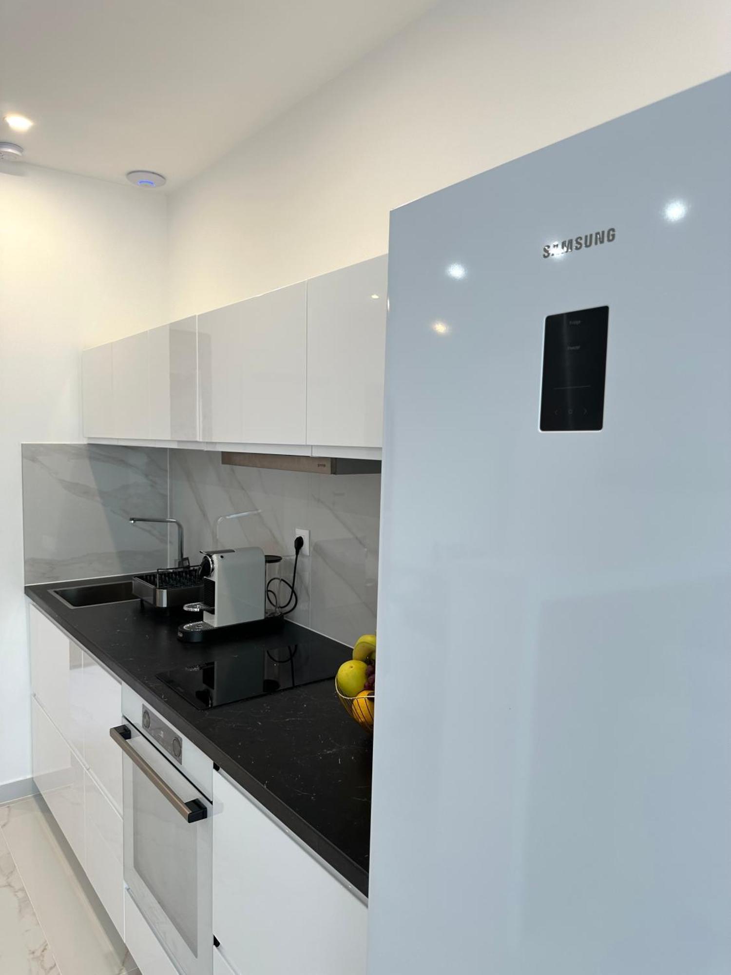 Villa Apartment Danny Baška Voda Екстериор снимка