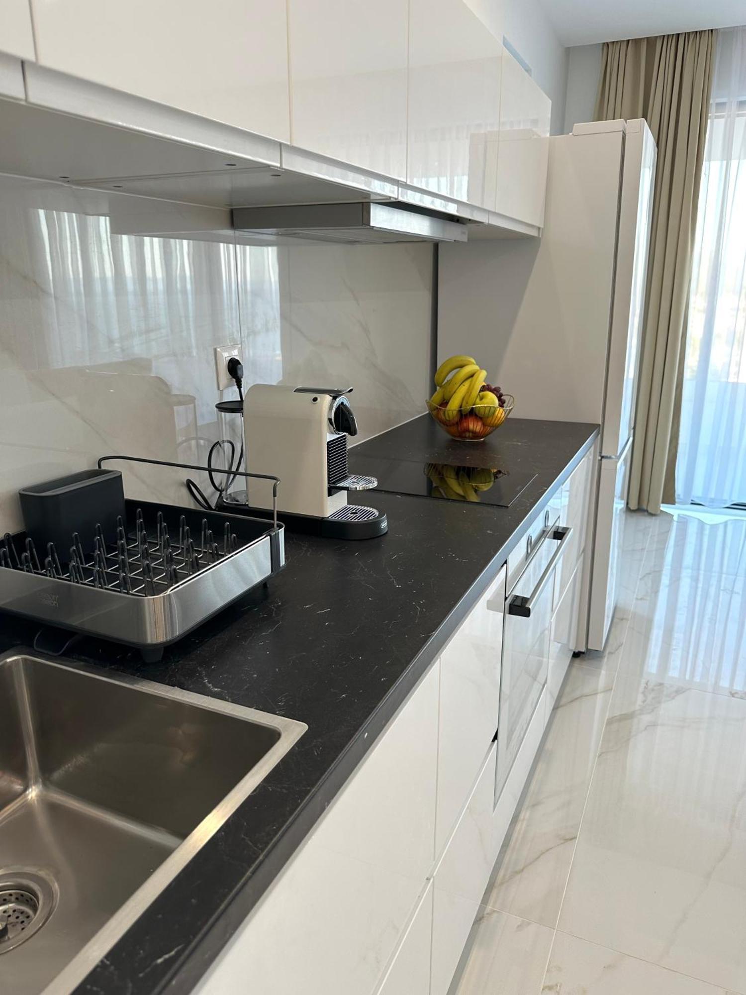 Villa Apartment Danny Baška Voda Екстериор снимка