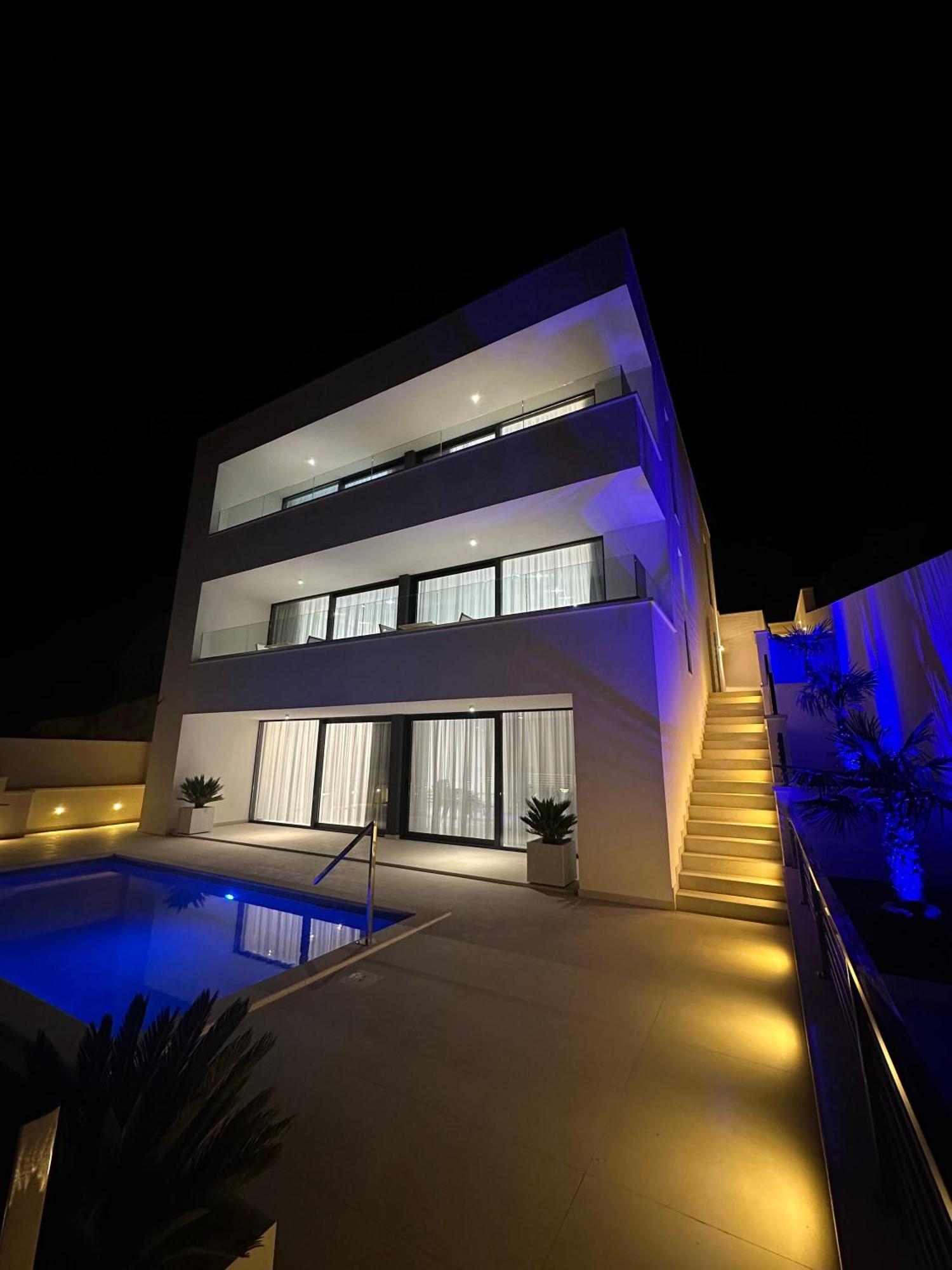 Villa Apartment Danny Baška Voda Екстериор снимка