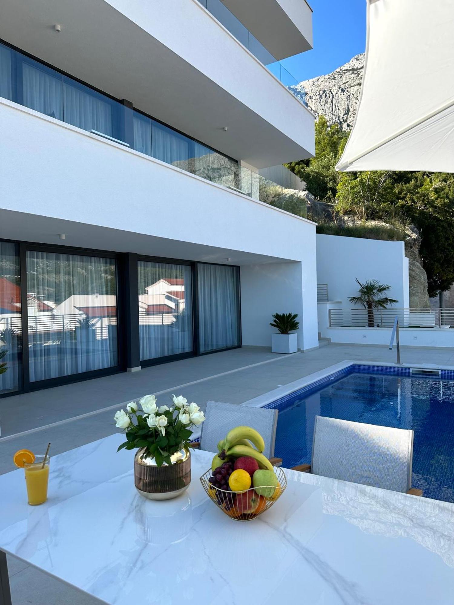 Villa Apartment Danny Baška Voda Екстериор снимка